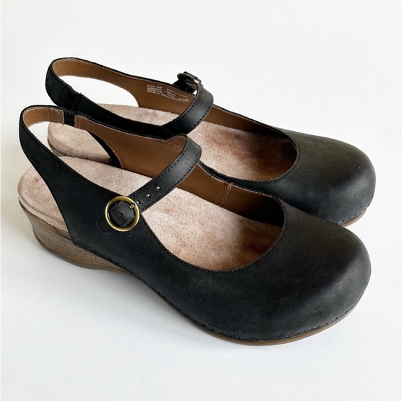 Dansko Shoes - Dansko Maureen Mary Jane Clog Sz 39